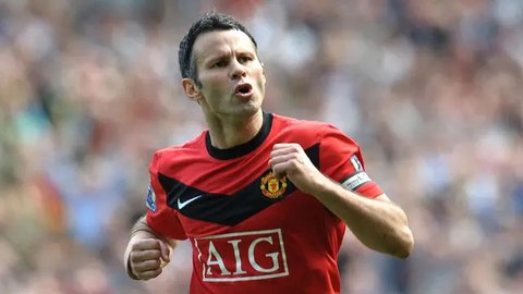Artikel 10 Tahun Bola.com - Steven Gerrard, Ryan Giggs, Tony Adams ketika masih aktif bermain (Bola.com/Adreanus Titus)