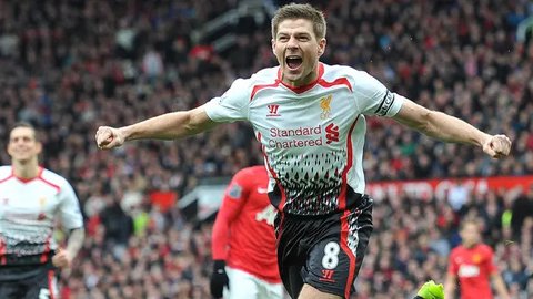 Artikel 10 Tahun Bola.com - Steven Gerrard, Ryan Giggs, Tony Adams ketika masih aktif bermain (Bola.com/Adreanus Titus)