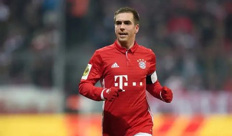 Artikel 10 Tahun Bola.com - 10 Pemain yang kariernya meroket setelah ganti posisi (Bola.com/Adreanus Titus)