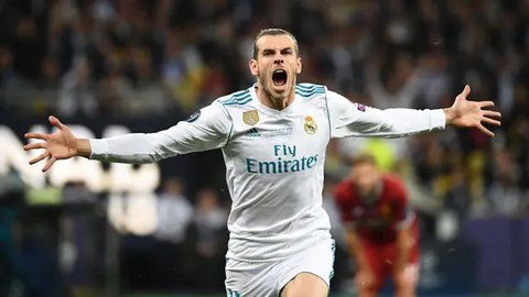 Artikel 10 Tahun Bola.com - 10 Pemain yang kariernya meroket setelah ganti posisi (Bola.com/Adreanus Titus)