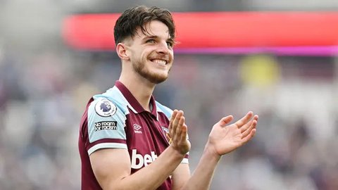 Artikel 10 Tahun Bola.com - 10 Pemain yang kariernya meroket setelah ganti posisi (Bola.com/Adreanus Titus)