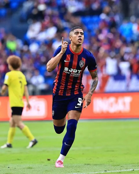 Striker PEC Zwolle, PEC Zwolle, dikabarkan bakal dinaturalisasi Federasi Sepak Bola Malaysia (FAM) untuk membela Timnas Malaysia. (GEORG HOCHMUTH / APA / AFP)