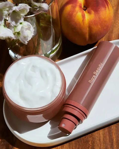 Terungkap Rahasia Kulit Glowing Selena Gomez, Pakai Body Cream Harga Rp700.000