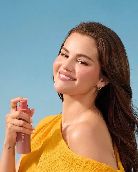 Terungkap Rahasia Kulit Glowing Selena Gomez, Pakai Body Cream Harga Rp700.000