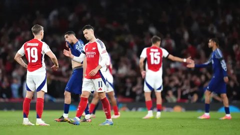 PSG sukses meraup poin penuh kala bertandang ke markas Arsenal pada laga leg pertama semifinal Liga Champions. (AP Photo/Kin Cheung)