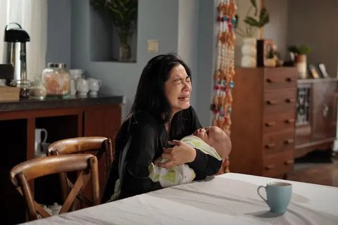 Setelah sukses mengantar Air Mata di Ujung Sajadah mencetak box office 3,2 jutaan penonton, Titi Kamal kembali lewat film Tabayyun. Ia memerankan Zalina. (Foto: Dok. Beehave Pictures)