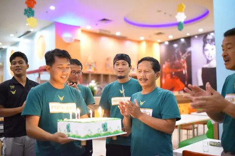 Persib Bandung resmi menunjuk Djadjang Nurdjaman sebagai direktur teknik. (Bola.com/Erwin Snaz)