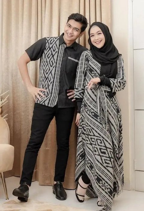 Model batik couple terbaru 2025 untuk kondangan (sumber: pinterest)