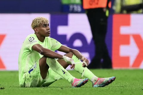 Skuad Inter Milan merayakan gol Davide Frattesi ke gawang Barcelona pada leg kedua semifinal Liga Champions 2024/2025 di Giuseppe Meazza. (PIERO CRUCIATTI / AFP)