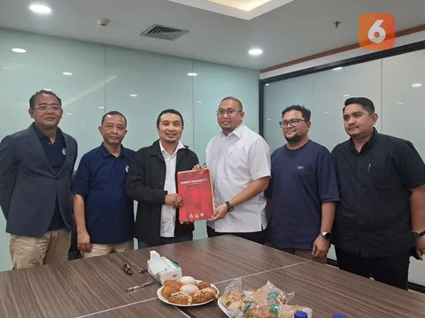 Ferry Paulus, Direktur Utama PT Liga Indonesia Baru (LIB). (Bola.com/Abdul Aziz)