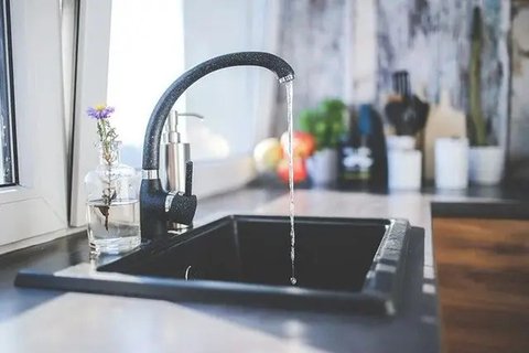 Ilustrasi dapur minimalis. (c) IgorVetushko/Depositphotos.com