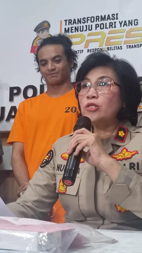 Kedua kakak Vadel Badjideh, Martin Badjideh dan Bintang Badjideh di Polres Metro Jakarta Selatan, Selasa (18/2/2025). (Dok. via M. Altaf Jauhar)