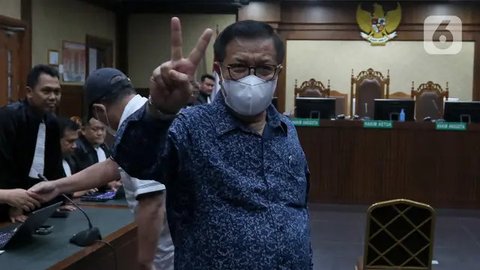 Putusan yang dijatuhkan kepada Erintuah Damanik dan Mangapul lebih ringan dari tuntutan jaksa. (Liputan6.com/Herman Zakharia)
