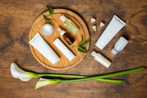 Ilustrasi produk skincare. (c) AntonMatyukha/Depositphotos.com