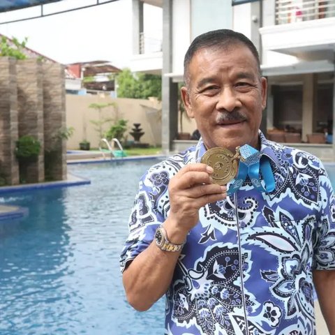 BRI Liga 1 - Ilustrasi Persib Bandung Juara BRI Liga 1 Musim 2024-2025 (Bola.com/Adreanus Titus)