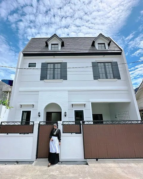 Potret Rumah Natalie Sarah Bergaya American Colonial (instagram.com/natalie_sarahs)