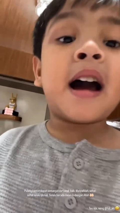 Verrell Bramasta Dapat Semangat dari Gala Sky, Fuji: Kiss Bye-nya Mana?