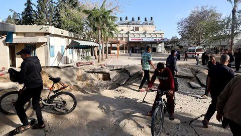 FOTO: Serangan Brutal Israel ke Jalur Gaza Terus Berlanjut, Korban Tewas Nyaris Tembus 53 Ribu Orang