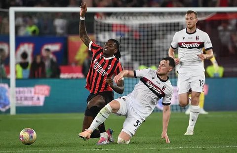Penyerang Bologna asal Swiss Dan Ndoye merayakan setelah mencetak gol selama pertandingan final Piala Italia (Coppa Italia) antara AC Milan dan Bologna di stadion Olimpiade di Roma, pada 1
