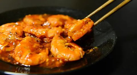 Ilustrasi udang asam manis/copyright freepik.com/Jcomp
