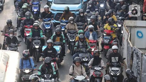 FOTO: Emisi Kendaraan Bermotor Jadi Penyumbang Terbesar Polusi Udara di Jakarta