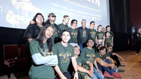 Sepulang dari Italia, Luna Maya Tampil Perdana Sebagai Pasutri dengan Maxime Bouttier di Gala Premier Film GUNDIK