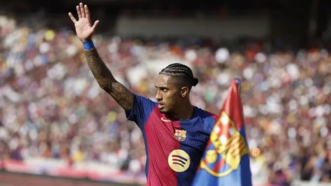 Ini Daftar 7 Calon Terkuat Ballon d'Or 2025: Lamine Yamal Mengejutkan, Dembele Masih Kuat!