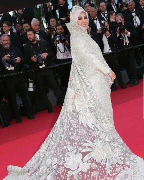 Gaun Silver Mewah Syahrini di Festival Cannes 2025 Disebut Langgar Aturan Penyelenggara, Kok Bisa?