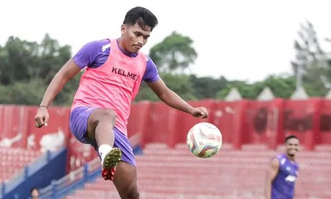 BRI Liga 1 - Persik Kediri Vs Semen Padang (Bola.com/Adreanus Titus)