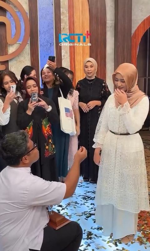 Chef Renatta Syok Lihat Pemenang Master Chef Indonesia Season 12 Langsung Melamar Sang Kekasih di Studio, Romantis Bikin Baper
