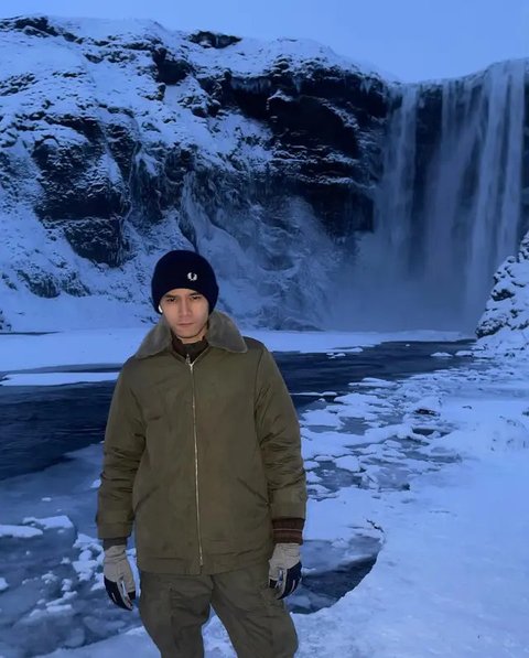 Rizky Langit Ramadhan, putra dari penyanyi Rossa dan drummer band Padi, Yoyo (Foto: Instagram @skylerzdeth)