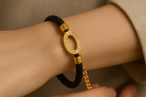 Model Gelang Emas untuk Usia 50 Tahun ke Atas/AI