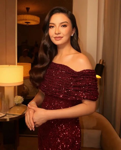 Lihat di sini detail makeup look Raline Shah yang elegan. [@leoafandi].