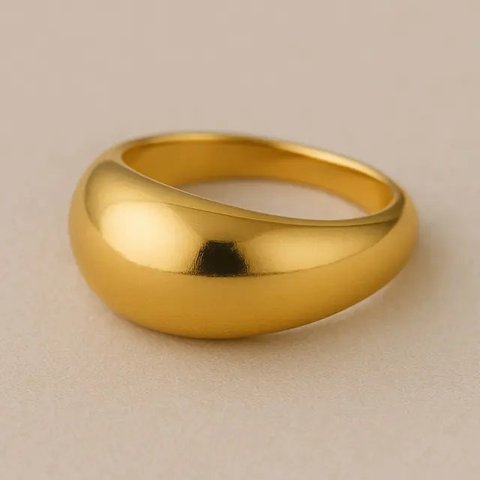 Cincin Emas dengan Tali Simpul (Liputan6.com/MetaAi)