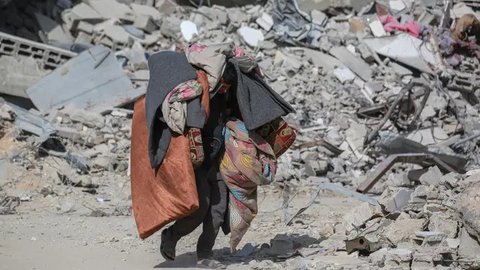 Sementara itu, di wilayah Gaza selatan, militer Israel menyerukan evakuasi bagi warga Palestina di sekitar kota Khan Yunis menjelang apa yang disebut sebagai serangan yang belum pernah terjadi sebelumnya. (Bashar TALEB/AFP)