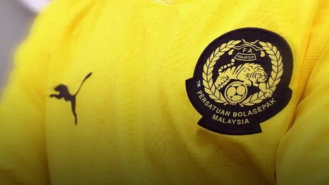Peter Cklamovski memimpin sesi latihan Timnas Malaysia. (Dok. FA Malaysia).