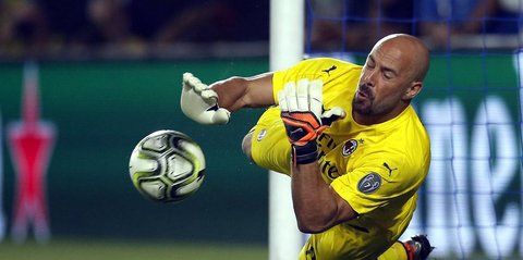 Pepe Reina Umumkan Pensiun, Bakal Memulai Karier Baru