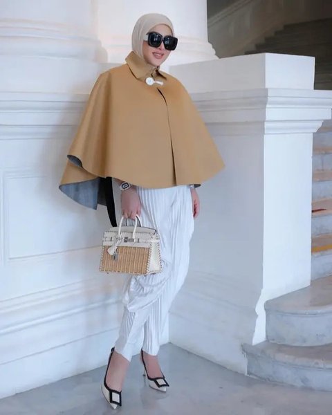 Pilihan Model Tas Putih ala Syahrini (Foto: Instagram @princessyahrini)