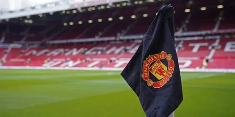 Old Trafford menjelang pertandingan Premier League antara Manchester United dan West Ham, Minggu, 11 Mei 2025. (AP Photo/Ian Hodgson)
