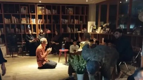 Penuh Kasih Sayang, 6 Potret Kenangan Ibrahim Assegaf Suami Najwa Shihab dan Izzat Putra Semata Wayangnya
