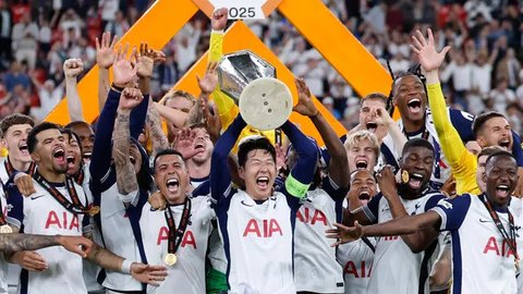 FOTO: Euforia Tottenham Hotspur Juara Liga Europa, Akhiri Puasa Gelar Sejak 2008