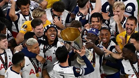 FOTO: Euforia Tottenham Hotspur Juara Liga Europa, Akhiri Puasa Gelar Sejak 2008