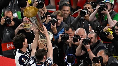 FOTO: Euforia Tottenham Hotspur Juara Liga Europa, Akhiri Puasa Gelar Sejak 2008