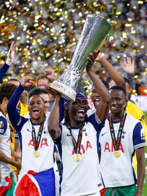 FOTO: Euforia Tottenham Hotspur Juara Liga Europa, Akhiri Puasa Gelar Sejak 2008