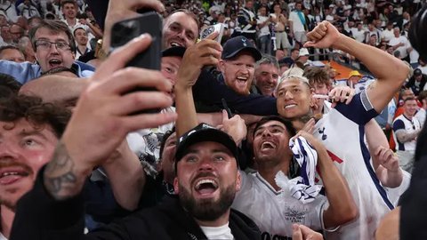 FOTO: Euforia Tottenham Hotspur Juara Liga Europa, Akhiri Puasa Gelar Sejak 2008