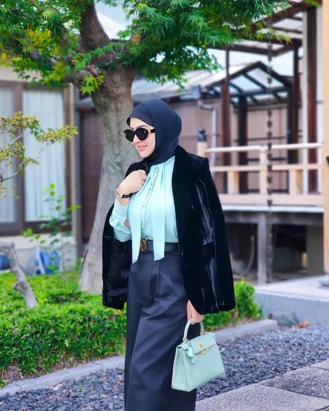 7 Outfit Syahrini dengan Blazer, Inspirasi Gaya Trendi dan Elegan (Instagram/princessyahrini)