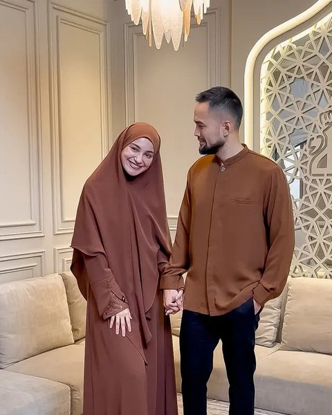 Teuku Wisnu dan Shireen Sungkar (kiri). Ivan Gunawan (kanan). (sumber: Instagram/teukuwisnu/ivan_gunawan)