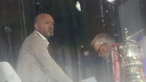 Untuk diketahui, Liga Primer Inggris musim 2024/2025 hanya menyisakan satu pertandingan lagi. (ANDER GILLENEA/AFP)