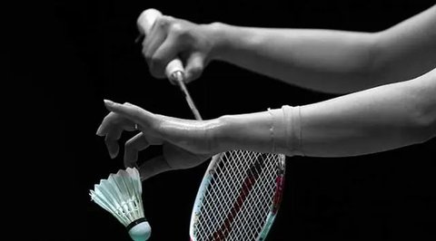 Tunggal putri Indonesia Putri Kusuma Wardani mengalahkan wakil India Aakarshi Kahsyap di babak 32 besar Malaysia Masters 2025. Putri KW menang 21-9 dan 21-8 di Axiata Arena, Kual