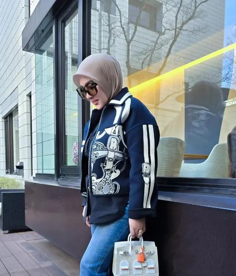 Pilihan Model Tas Putih ala Syahrini (Foto: Instagram @princessyahrini)